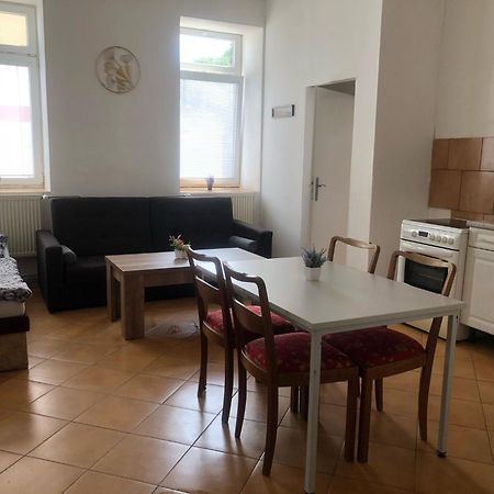 Ústí nad Labem Apartmany Prazska מראה חיצוני תמונה