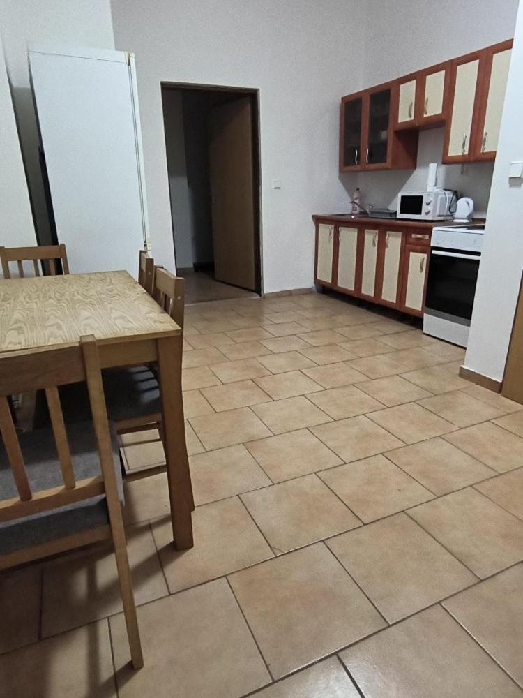 Ústí nad Labem Apartmany Prazska מראה חיצוני תמונה