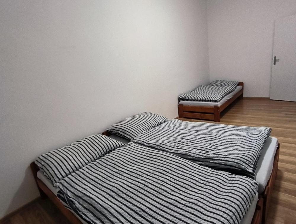 Ústí nad Labem Apartmany Prazska מראה חיצוני תמונה